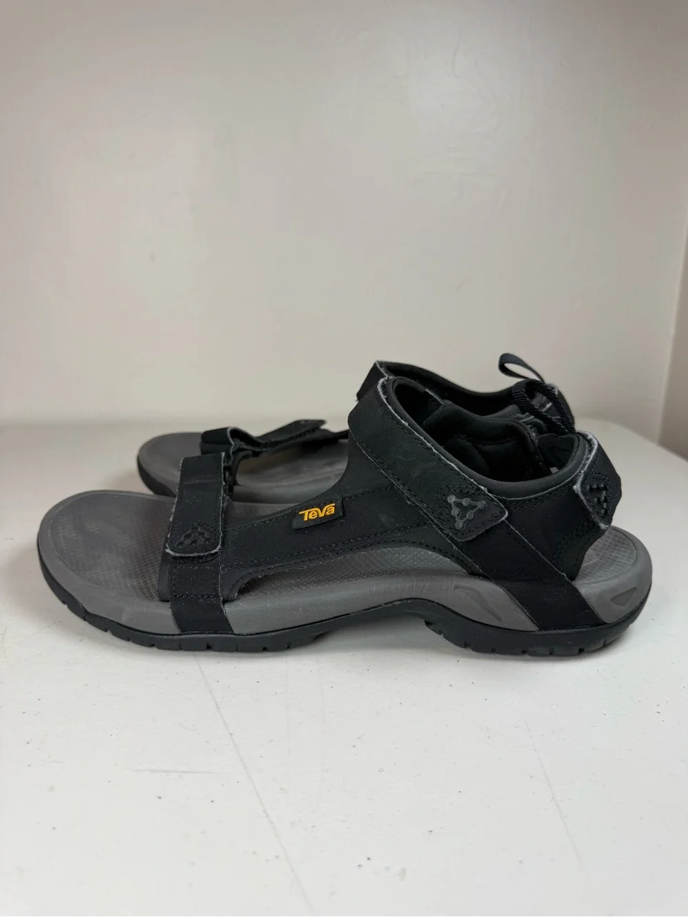 Teva Meacham men's sandals size 11